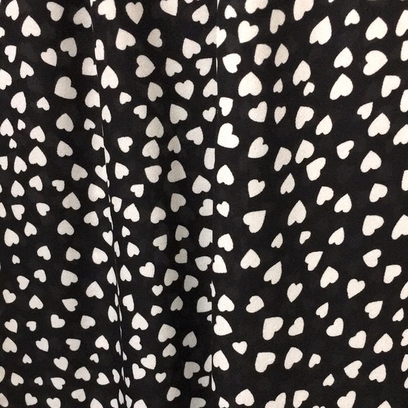 Joie silk heart sleeveless blouse. Size medium. Like new. - Picture 7 of 10